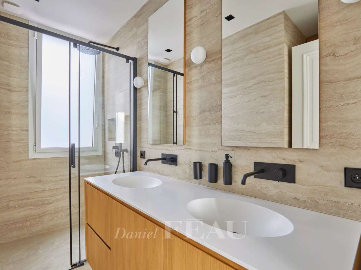 Apartment Paris 16e