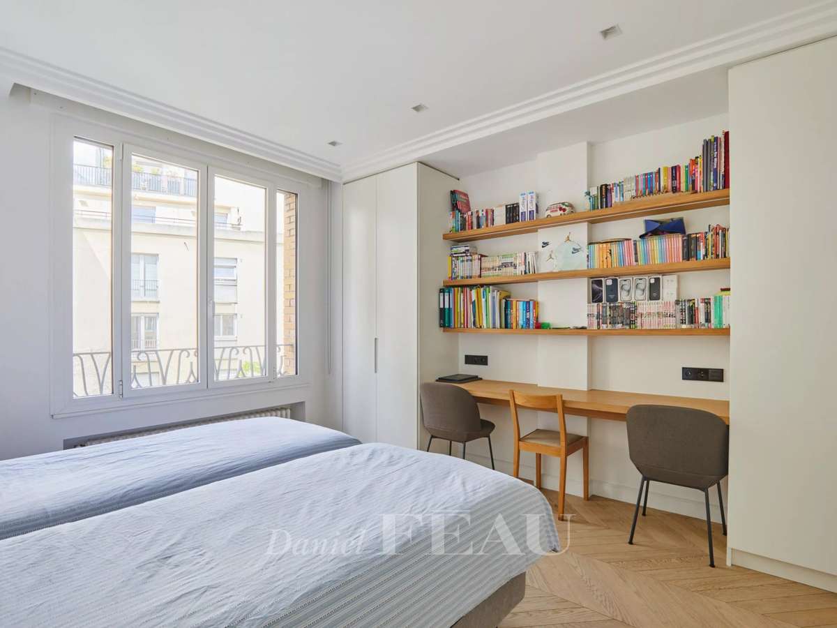 Apartment Paris 16e