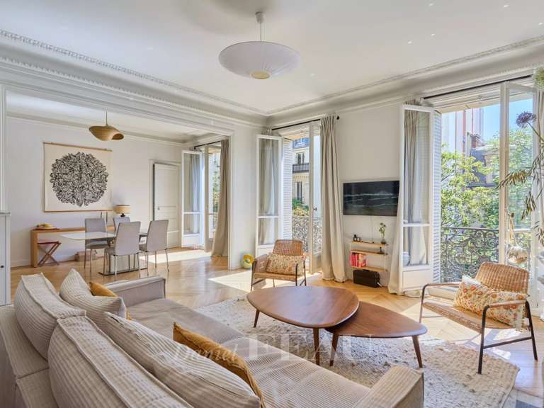 Appartement Paris 16e - 3 chambres - 149m²