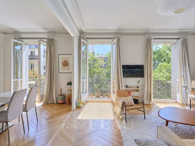 Appartement Paris 16e - 3 chambres - 149m²
