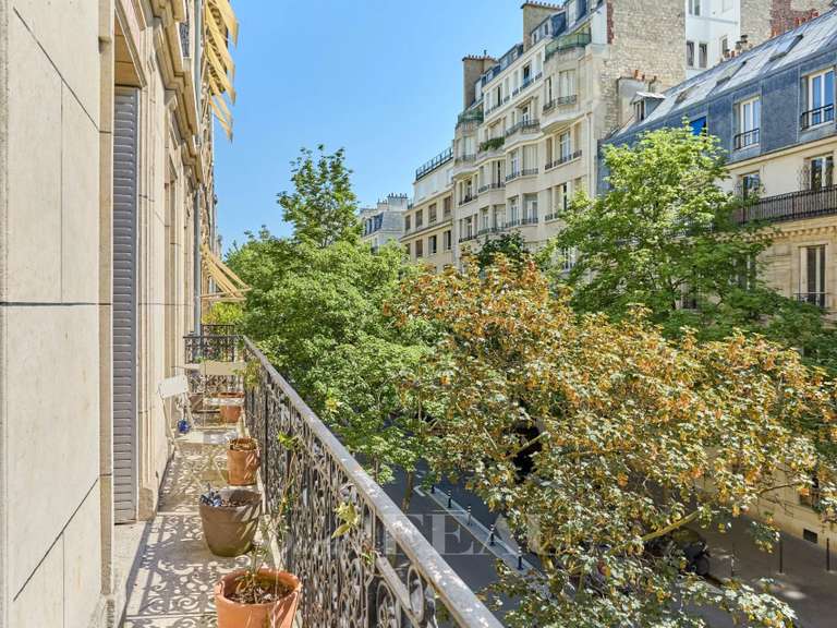 Appartement Paris 16e - 3 chambres - 149m²