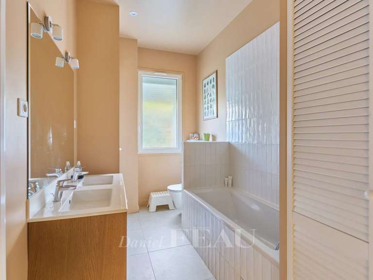Appartement Paris 16e - 3 chambres - 149m²