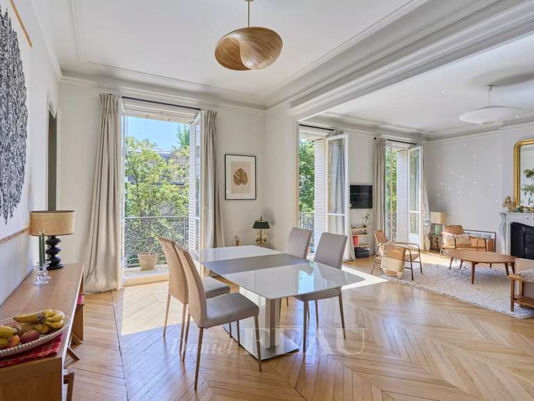 Appartement Paris 16e - 3 chambres - 149m²