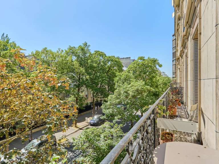 Appartement Paris 16e - 3 chambres - 149m²