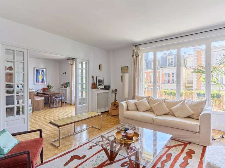 Appartement Paris 16e - 4 chambres - 129m²