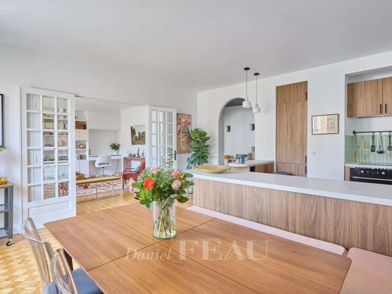 Appartement Paris 16e - 4 chambres - 129m²