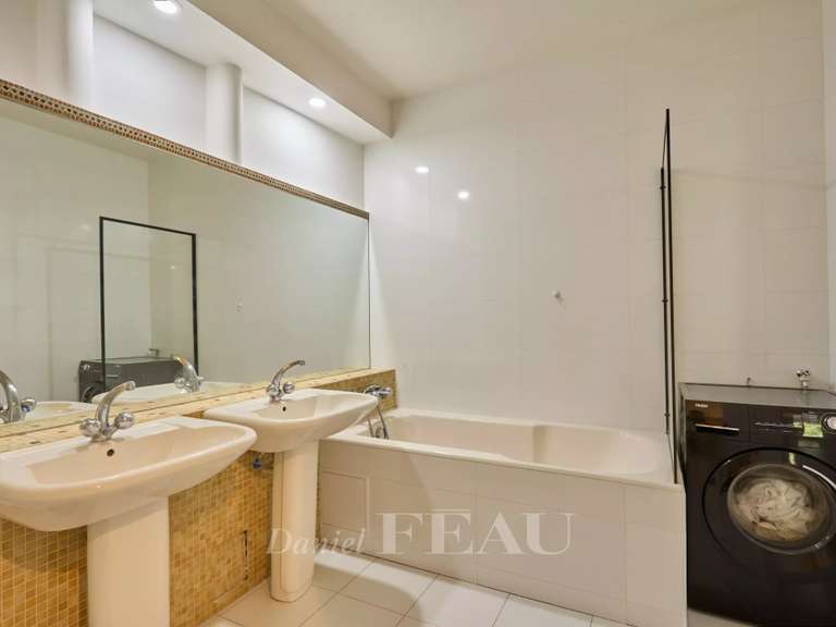 Appartement Paris 16e - 4 chambres - 129m²