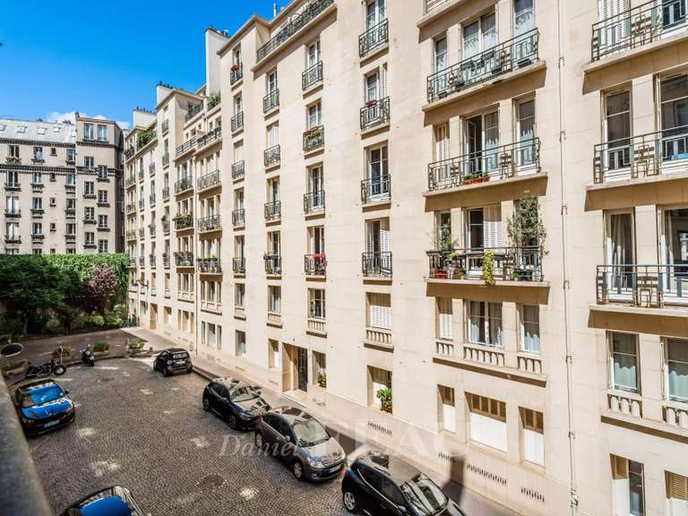 Appartement Paris 16e - 2 chambres - 85m²