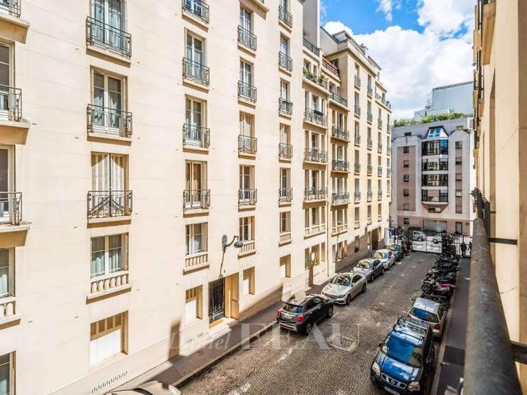 Appartement Paris 16e - 2 chambres - 85m²