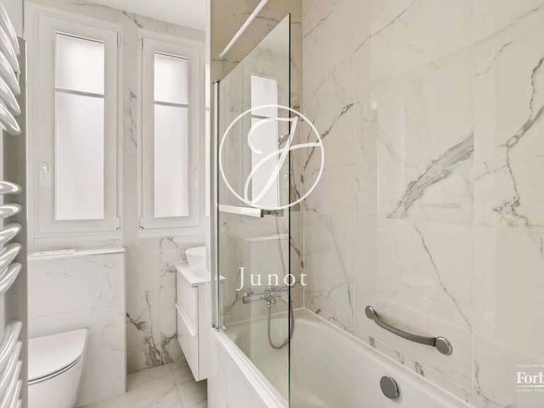 Appartement Paris 16e - 2 chambres - 85m²