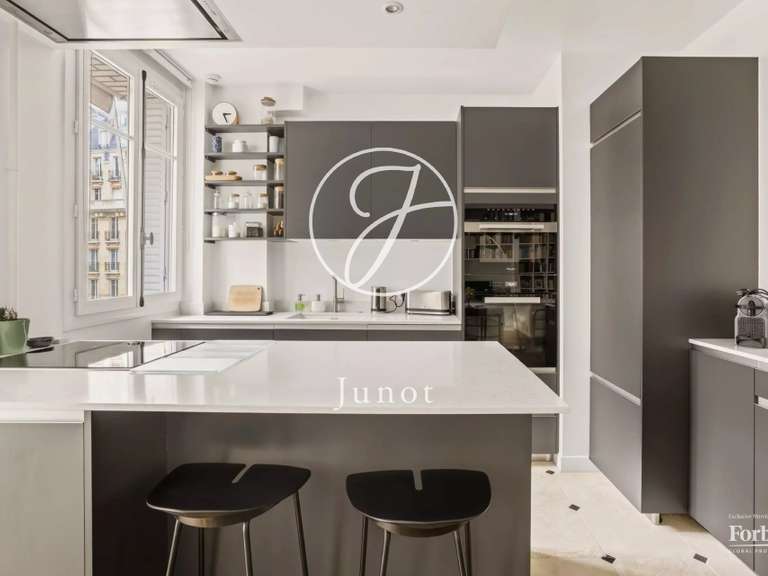 Appartement Paris 16e - 2 chambres - 85m²