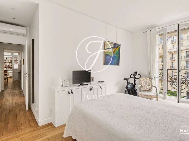 Appartement Paris 16e - 2 chambres - 85m²