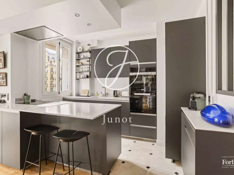 Appartement Paris 16e - 2 chambres - 85m²