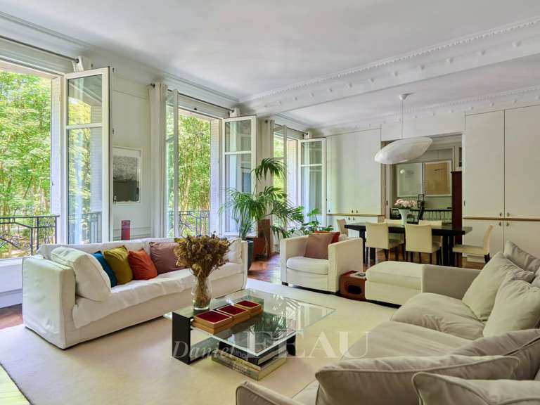 Appartement Paris 16e - 4 chambres - 259m²
