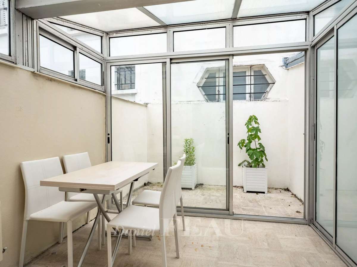 Apartment Paris 16e