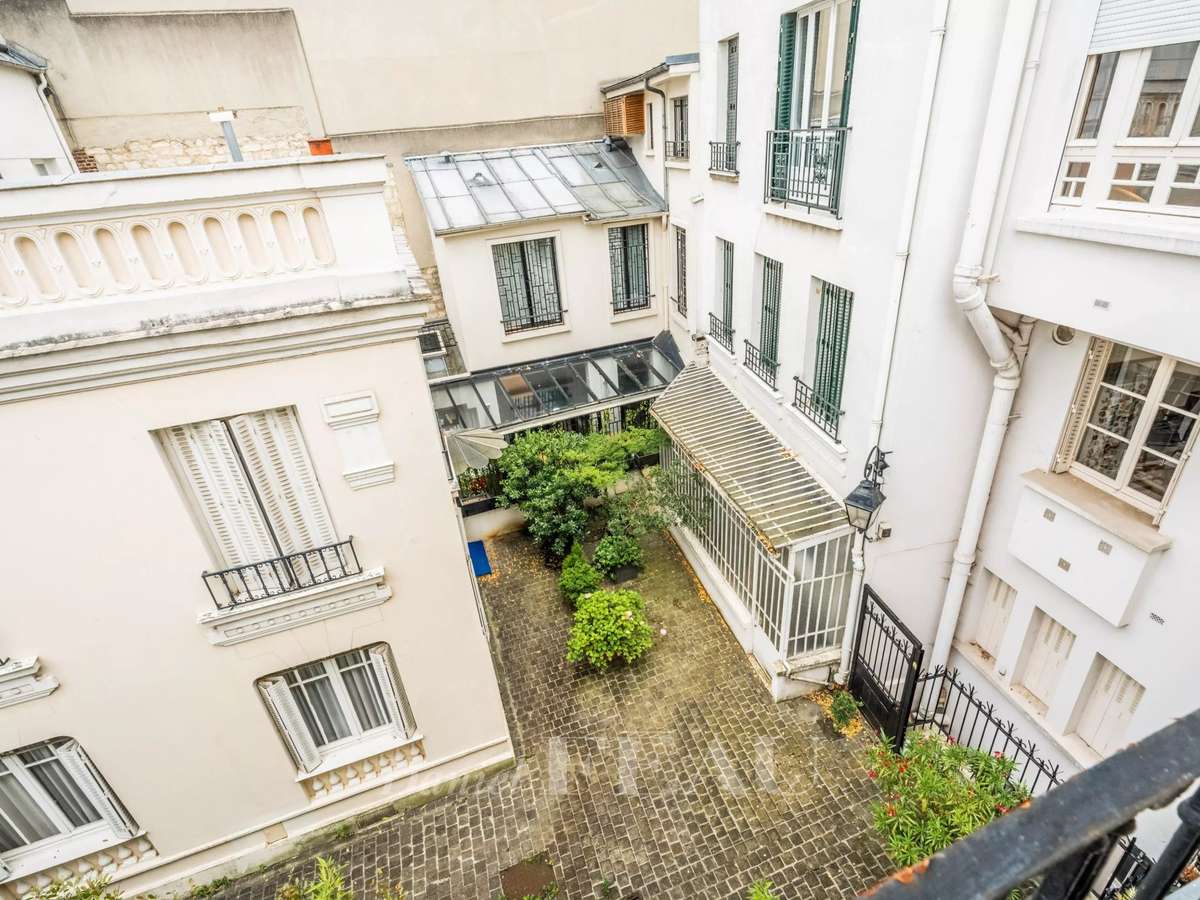 Apartment Paris 16e