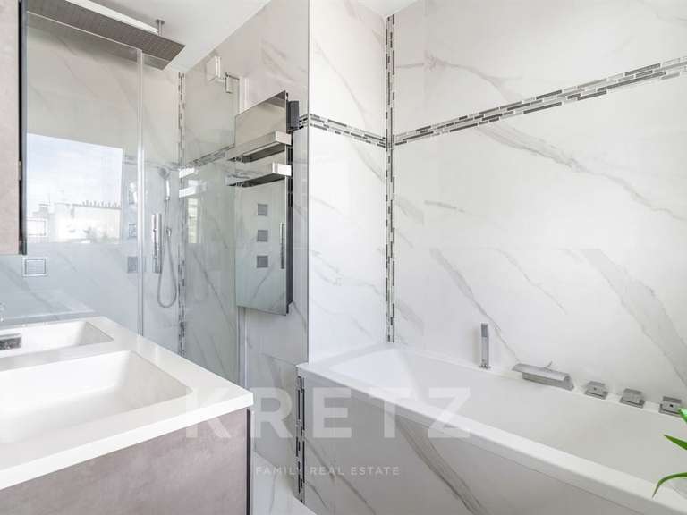 Appartement Paris 16e - 1 chambre - 70m²