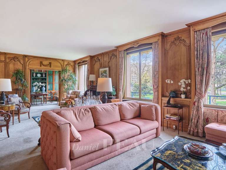 Apartment Paris 16e - 2 bedrooms - 154m²