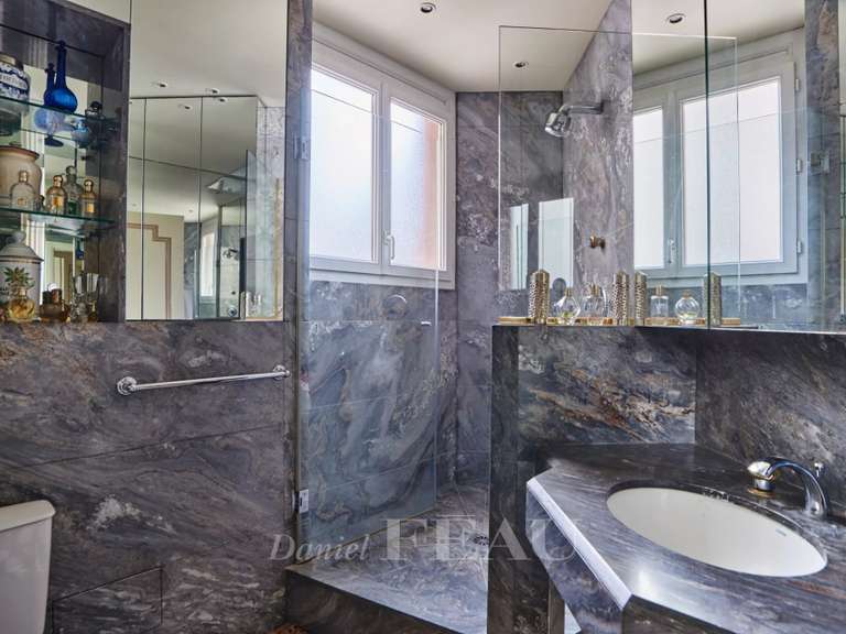Apartment Paris 16e - 2 bedrooms - 154m²