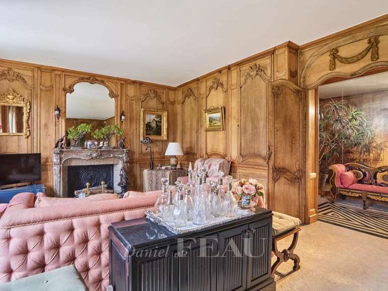 Apartment Paris 16e - 2 bedrooms - 154m²