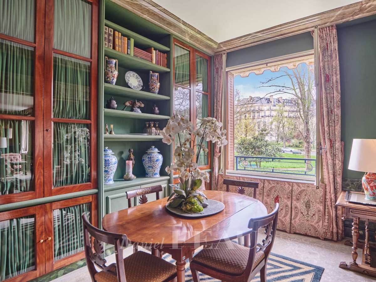 Apartment Paris 16e
