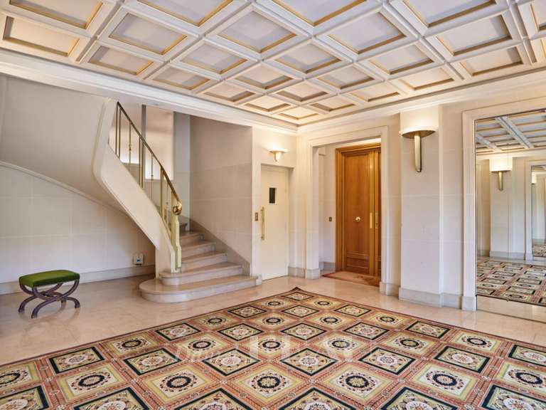 Apartment Paris 16e - 2 bedrooms - 154m²