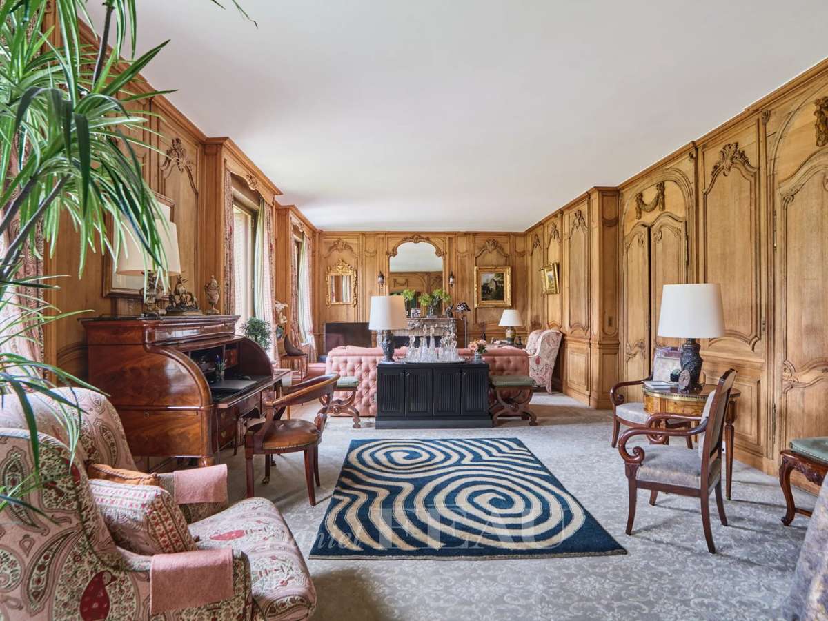 Apartment Paris 16e