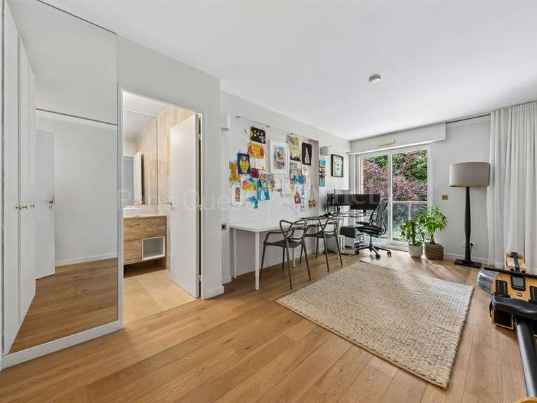 Apartment Paris 16e - 5 bedrooms - 215m²