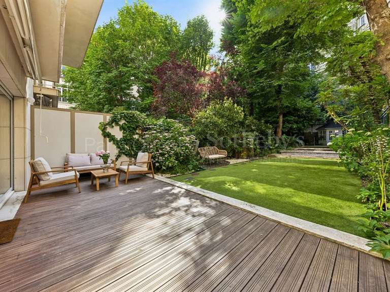 Appartement Paris 16e - 5 chambres - 172m²