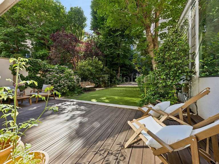 Appartement Paris 16e - 5 chambres - 172m²