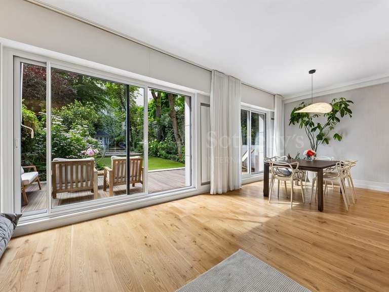Appartement Paris 16e - 5 chambres - 172m²