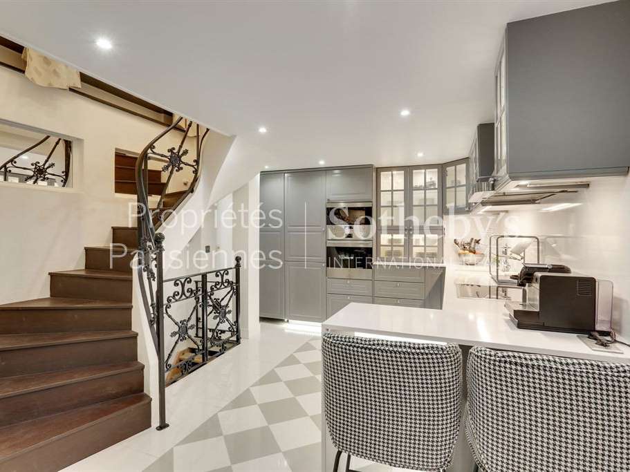 Apartment Paris 16e