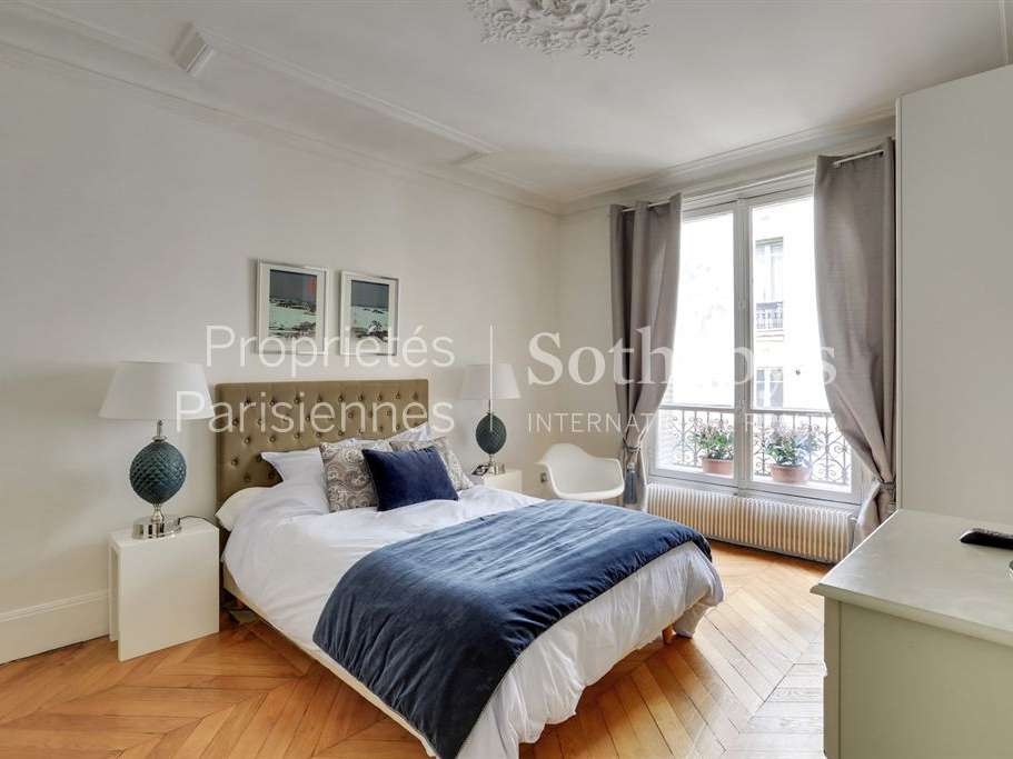 Apartment Paris 16e