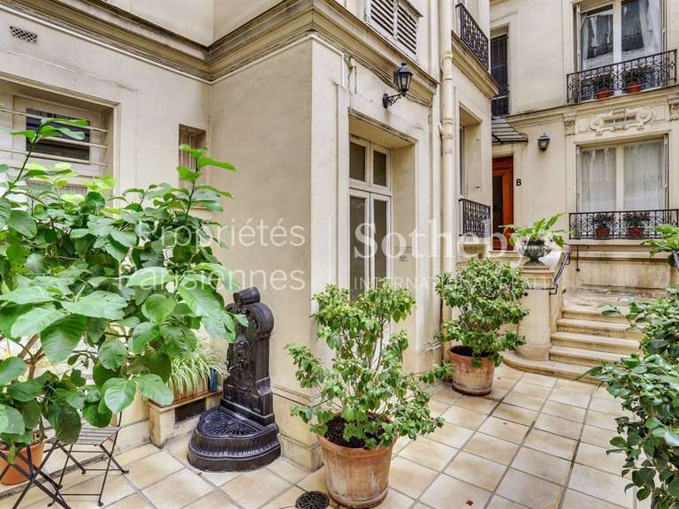 Appartement Paris 16e - 4 chambres - 140m²