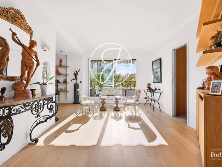 Appartement Paris 16e - 2 chambres - 79m²