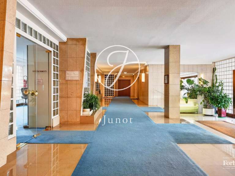 Appartement Paris 16e - 2 chambres - 79m²