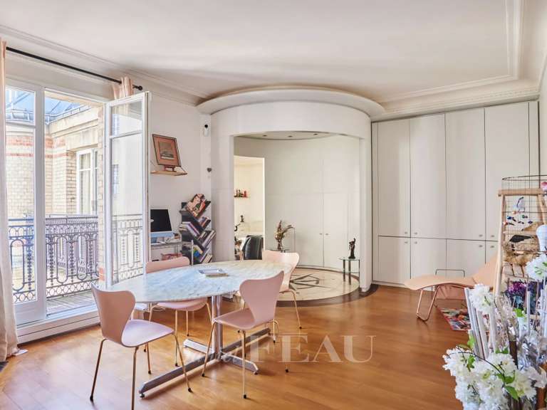 Appartement Paris 16e - 2 chambres - 117m²