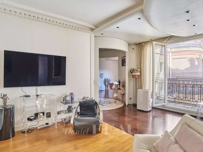 Appartement Paris 16e - 2 chambres - 117m²