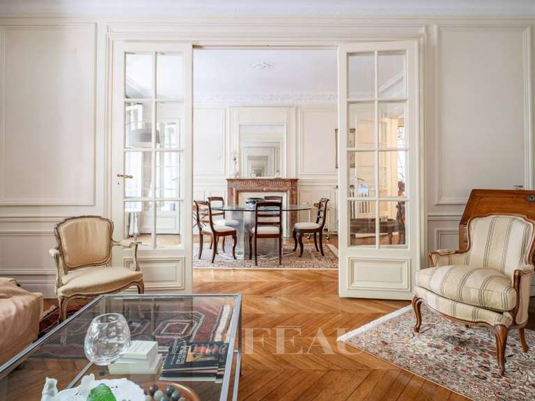 Appartement Paris 16e - 3 chambres - 140m²