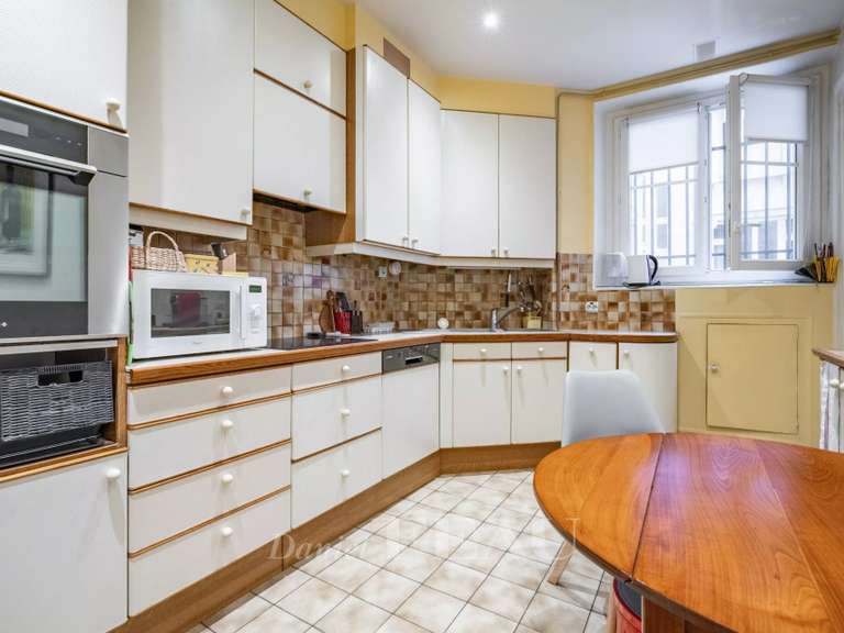 Appartement Paris 16e - 3 chambres - 140m²