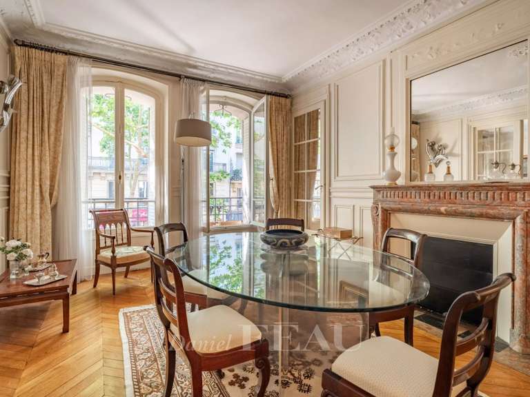 Appartement Paris 16e - 3 chambres - 140m²