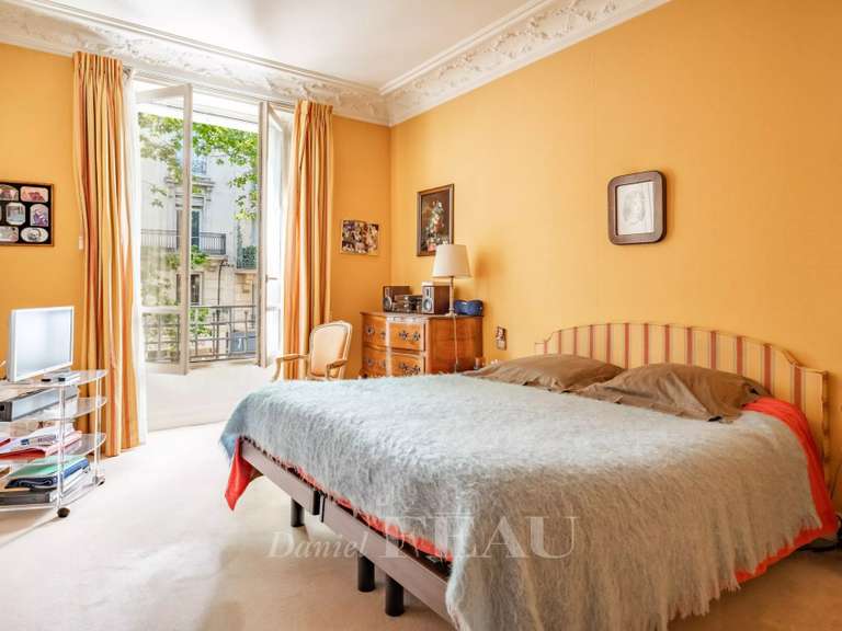 Appartement Paris 16e - 3 chambres - 140m²