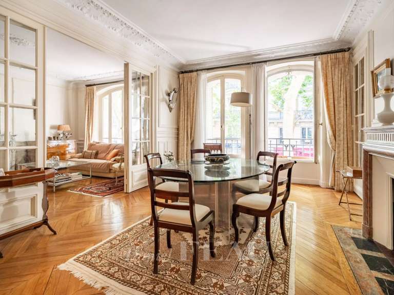 Appartement Paris 16e - 3 chambres - 140m²