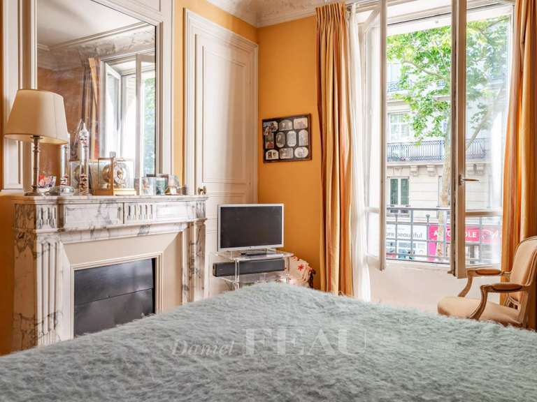 Appartement Paris 16e - 3 chambres - 140m²