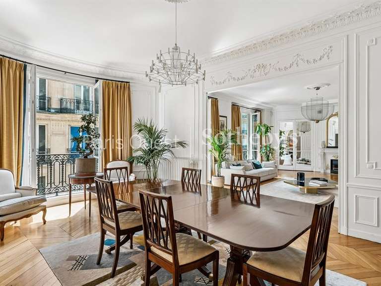 Appartement Paris 16e - 3 chambres - 242m²