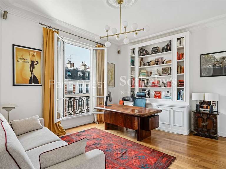 Appartement Paris 16e - 3 chambres - 242m²
