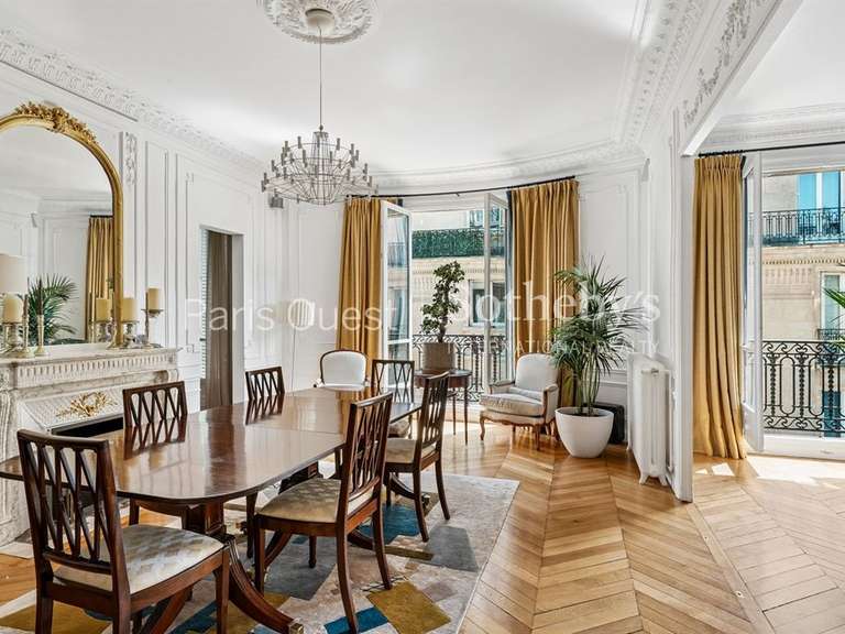 Apartment Paris 16e - 3 bedrooms - 242m²