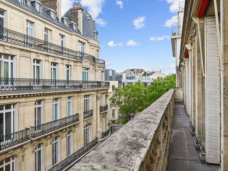 Appartement Paris 16e - 3 chambres - 137m²