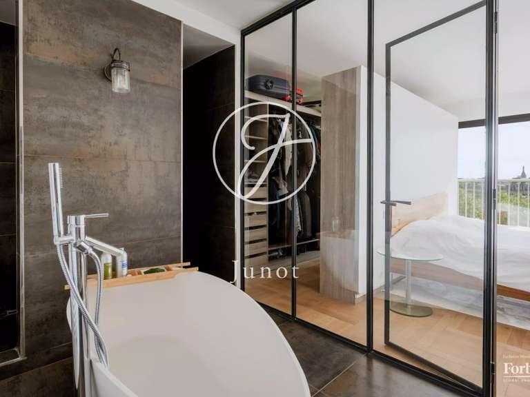 Appartement Paris 16e - 3 chambres - 121m²
