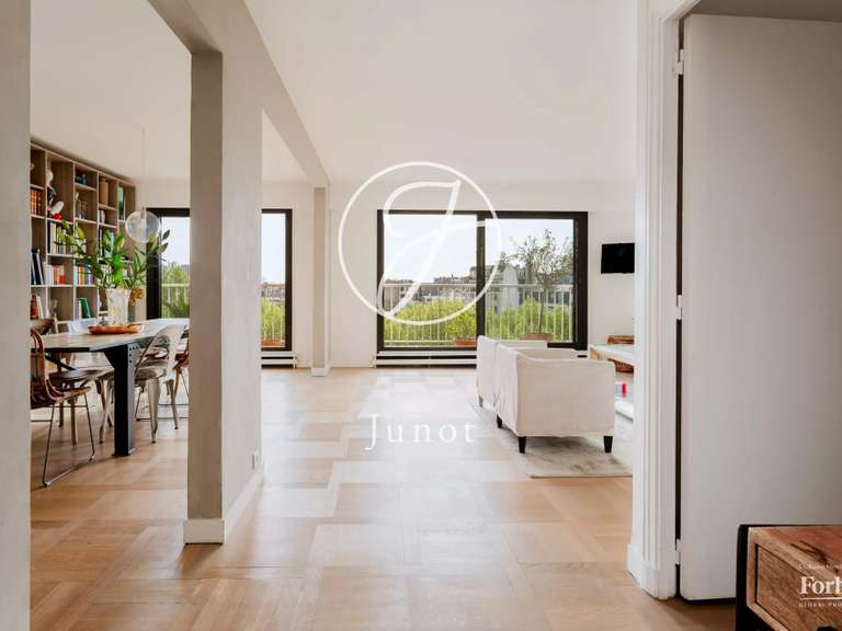Appartement Paris 16e - 3 chambres - 121m²